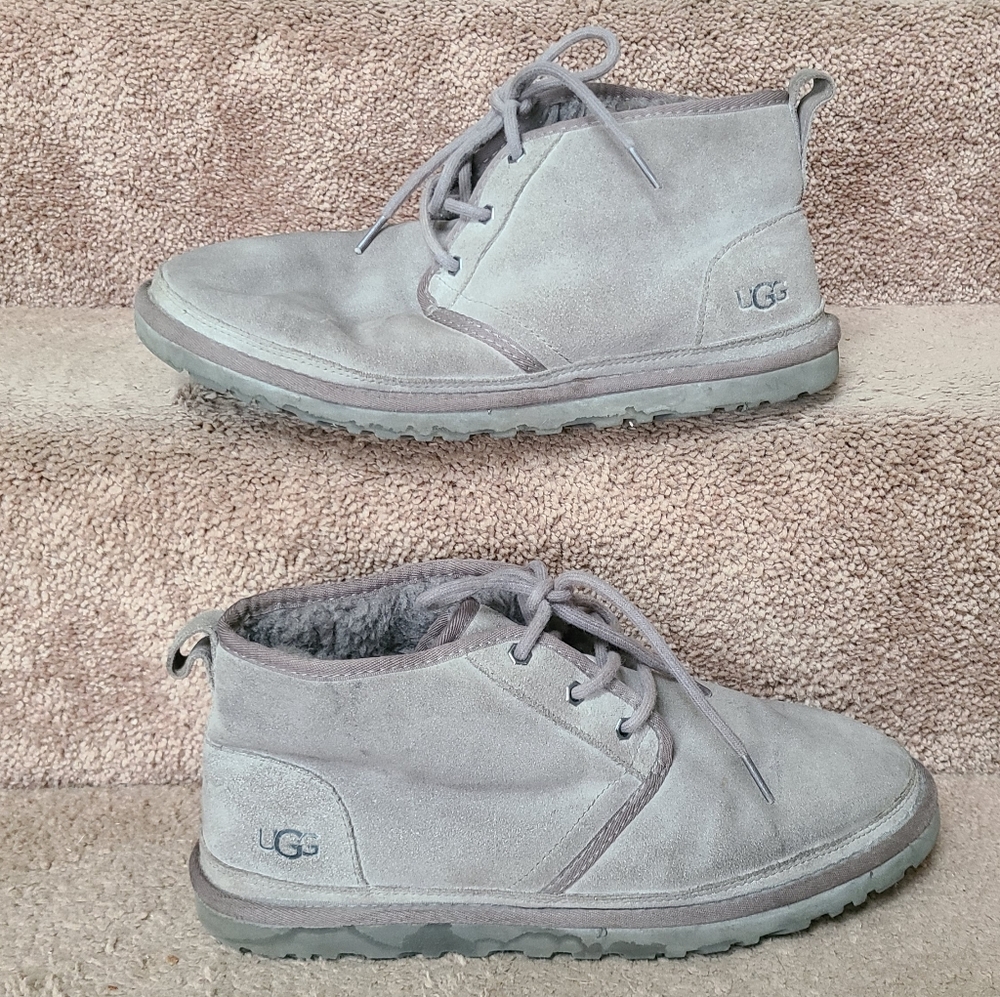 UGG Sz 11 Mens Gray Chukka Boots - Picture 3 of 17